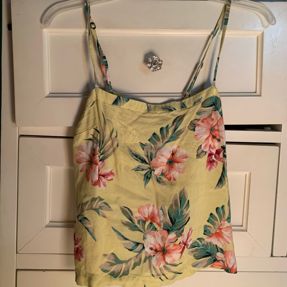 Hollister crop top (medium). From a non-smoking home!